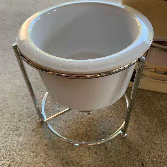 Small Ceramic Fondue Pot With Stand - Picture 2 of 5